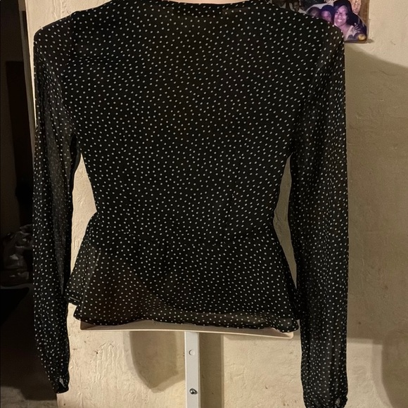 💥Abercrombie & Fitch Black Blouse with White Dots - Picture 4 of 4